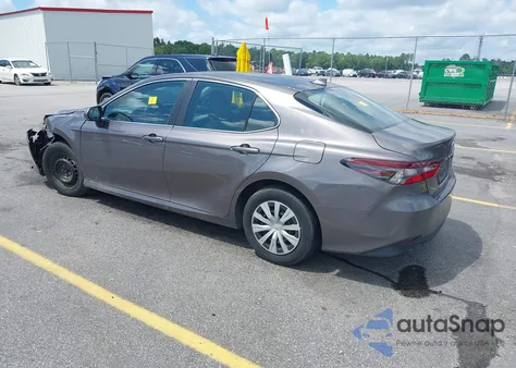 2022 Toyota Camry Le Hybrid z USA, uszkodzony, nr VIN 4T1C31AK8NU581785